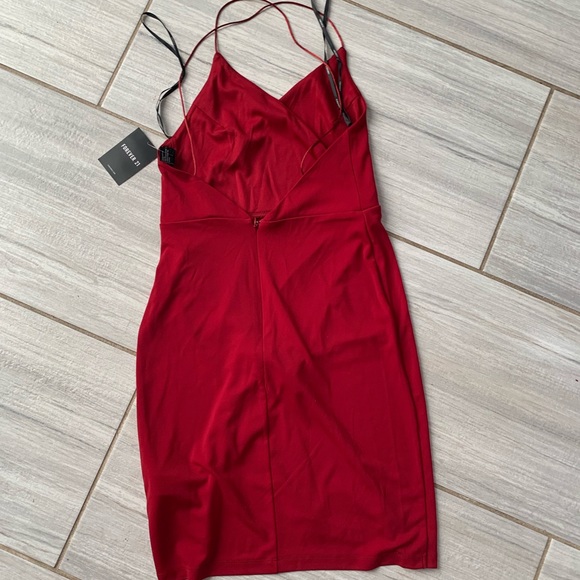 cami red tulip dress - Picture 2 of 3